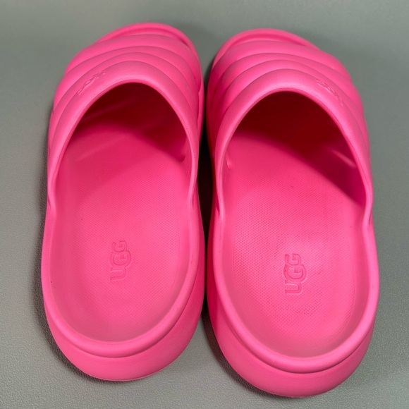 UGG Bold Pink Sport Yeah Foam Slide Sandals - Picture 5 of 8